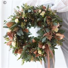 A Winter Trending Wreath 