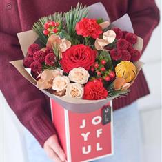 A Medium Christmas Classic Gift Box