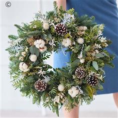 Medium Winter Trending Wreath 